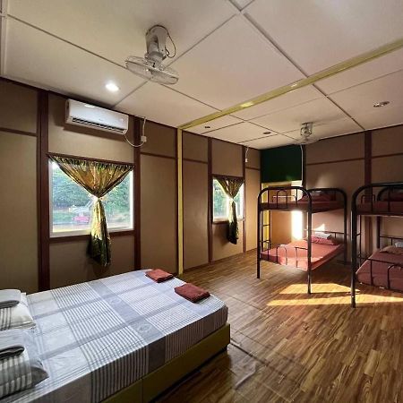 Liana Hostel Taman Negara Джерантут Экстерьер фото